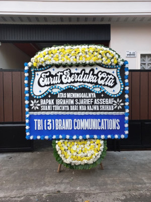 Papan Bunga Duka di Pangkalan Banteng